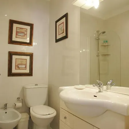 1-4 Guests, Estoril - Cascais Beach & Town Holidays