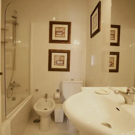 1-4 Guests, Estoril - Cascais Beach & Town Holidays Estoril